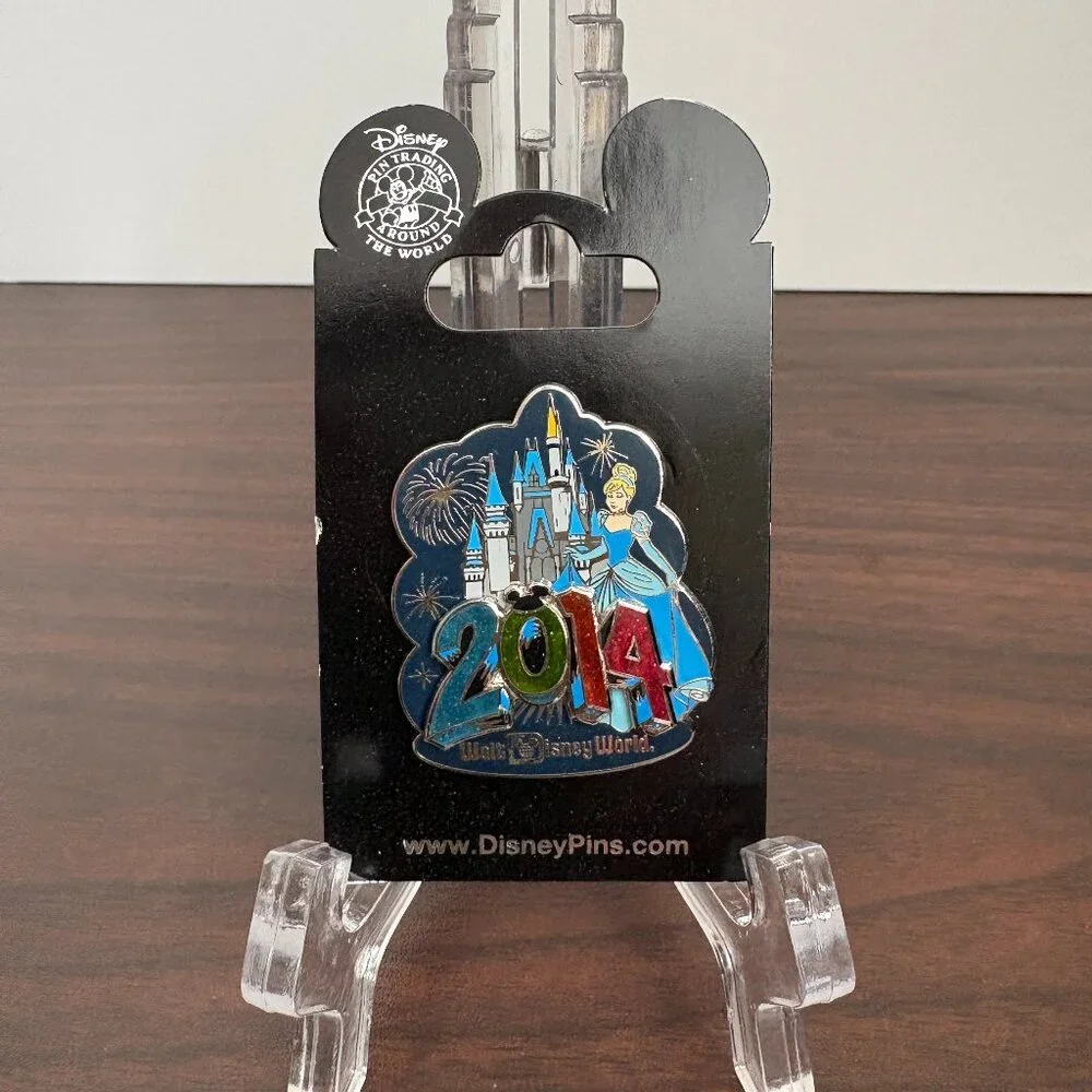 Cinderella at Cinderella Castle Pin Walt Disney World 2014 Princess Core Classic